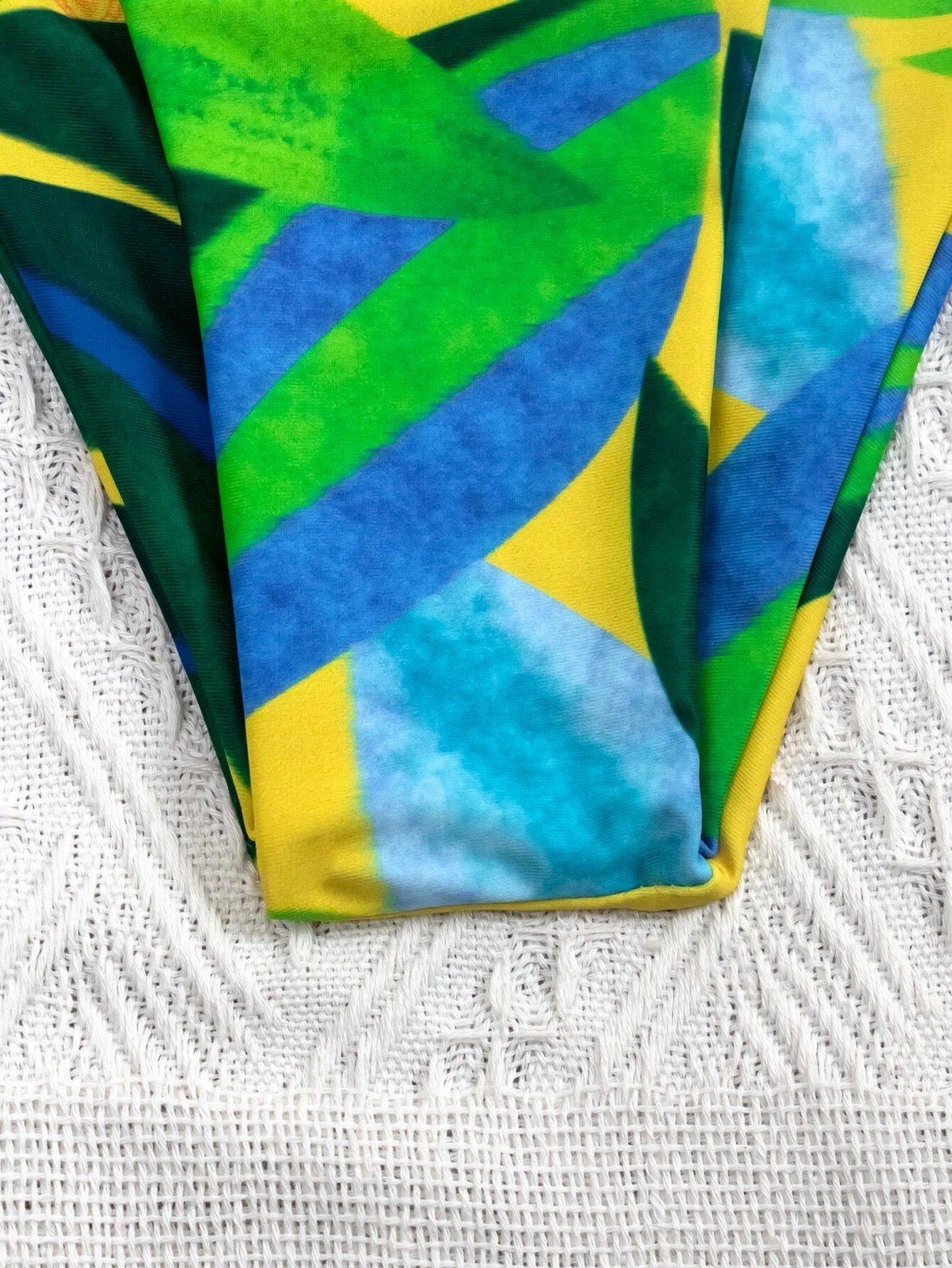 Ladies One-Piece Swimsuit Push-Up Print – Stylish & Flattering