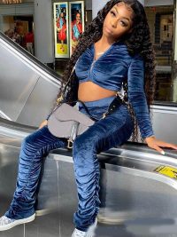 Hooded Top With Zpper And Pleated Pants