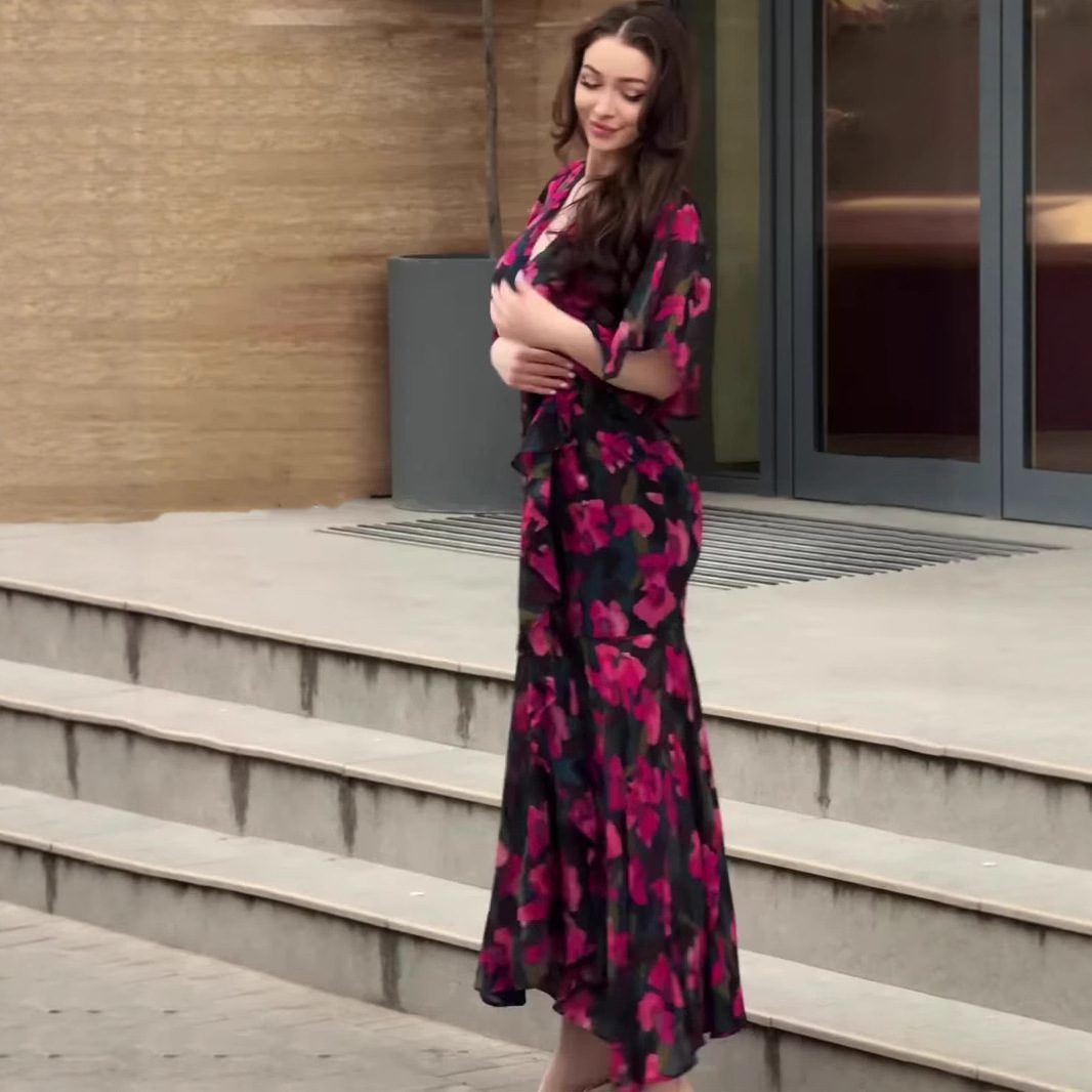 Retro Sexy V-neck Short Sleeve Gorgeous Dress