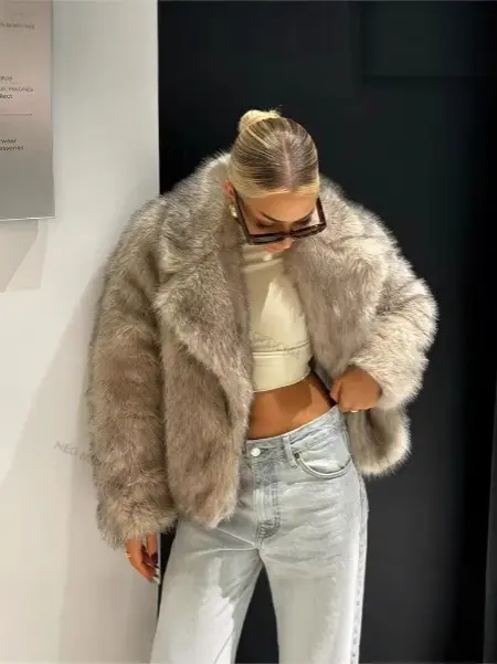 Buy Women's Clothing Online | Buy Trending Dresses for Women