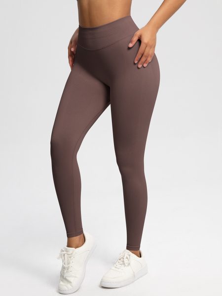 Seamless Solid-color Three-panel High-waist Yoga Wear That Lifts And Sculpts The Hips