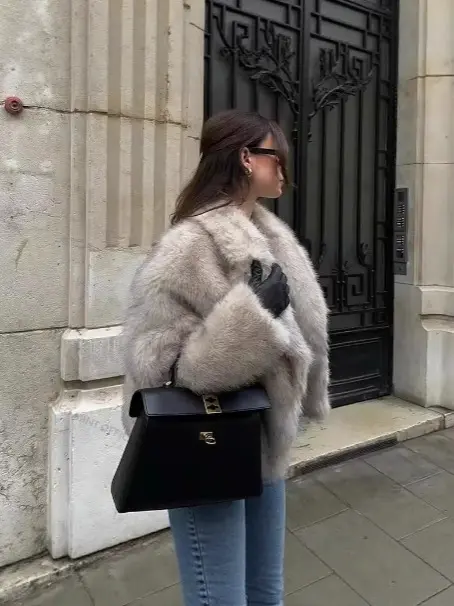 Buy Women's Clothing Online | Buy Trending Dresses for Women