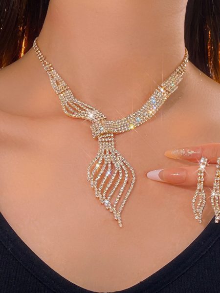 High-grade Clavicle Chain Fashion Grandeur Personality Jewelry Suit
