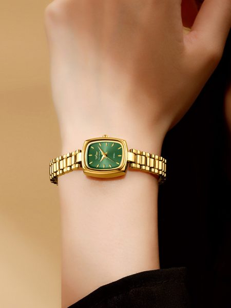 Niche Vintage Petite Gold Watch For Women