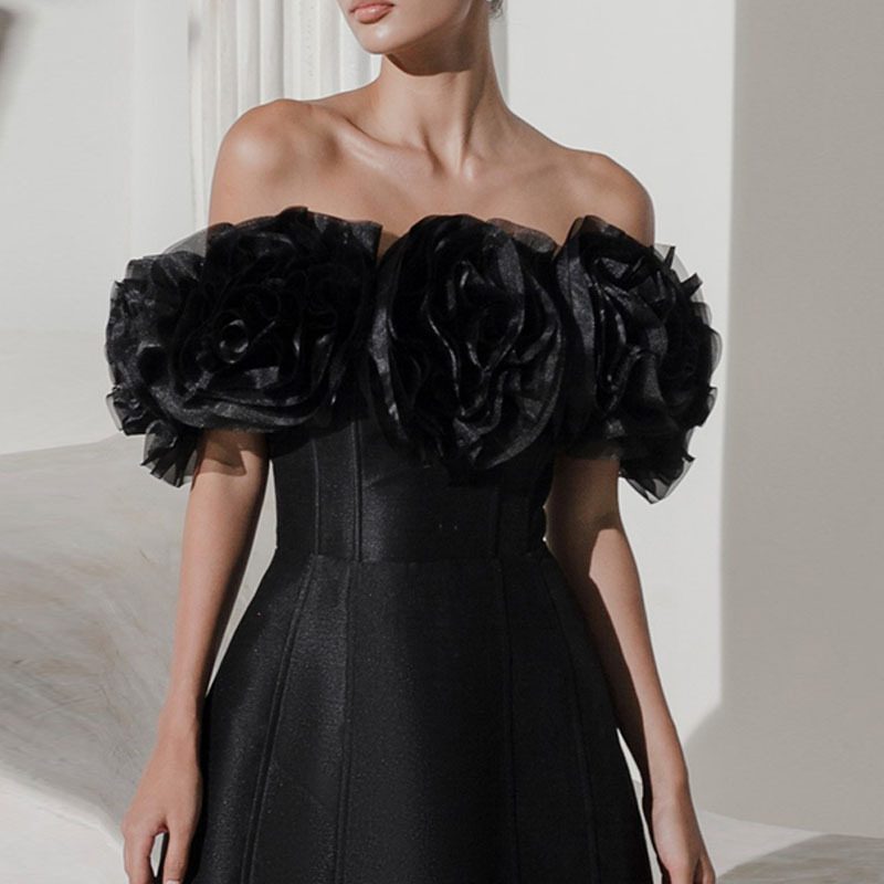 Sleeveless Bra Super Short And Gorgeous