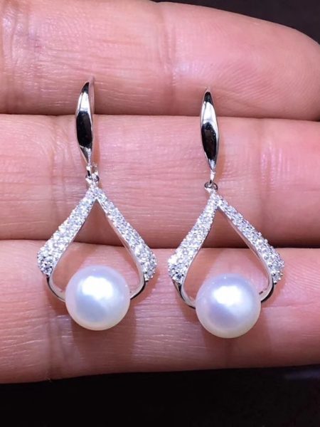 Pearl Womens French-Style Minimalist Stud Earrings