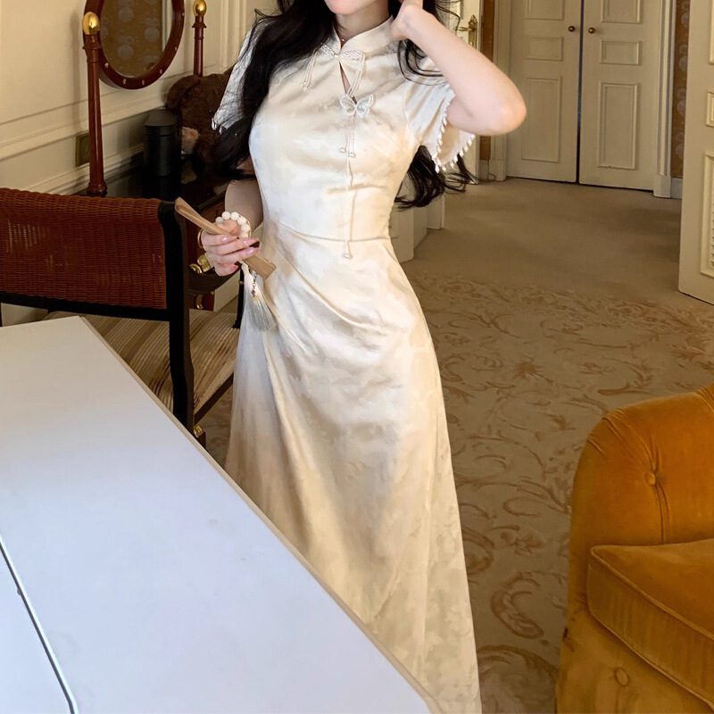 Buy Women's Clothing Online | Buy Trending Dresses for Women