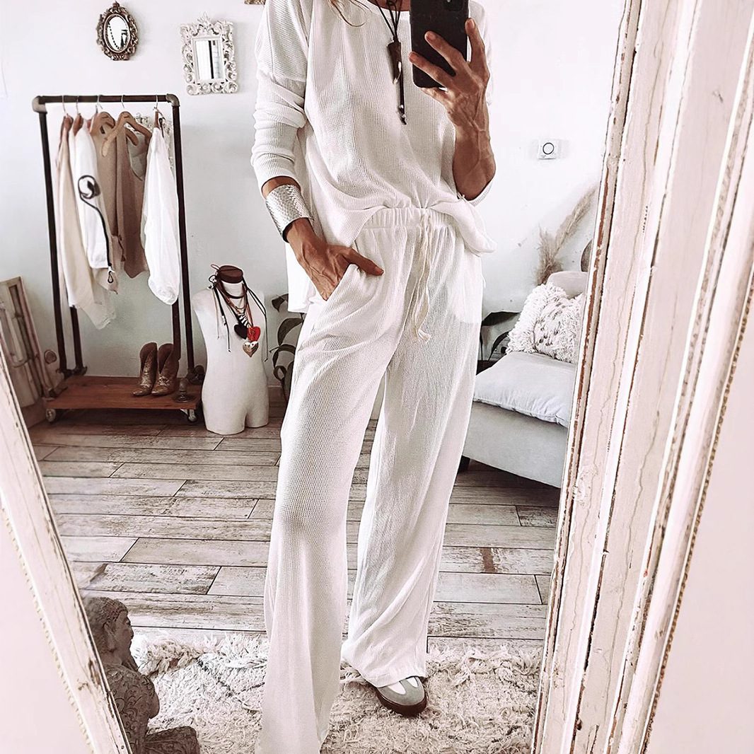 Buy Women's Clothing Online | Buy Trending Dresses for Women