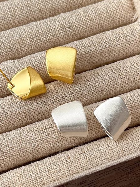 Simple Versatile Metal Earrings For Women