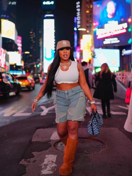 Star Tassel Frayed-Edge Loose Straight Denim Shorts