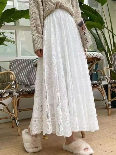 Womens Vintage Cheongsam Paired With A Midi Skirt