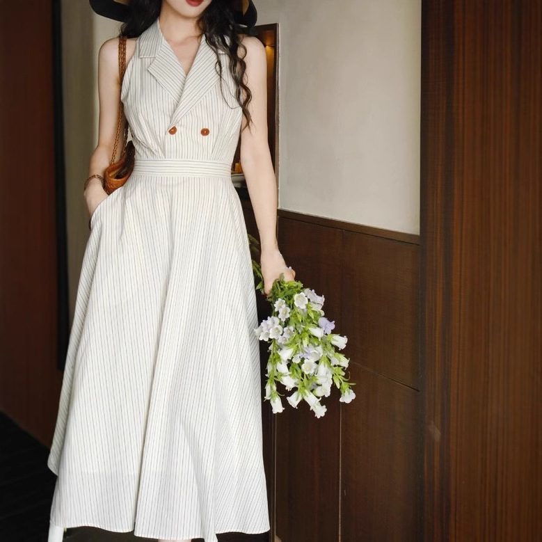 Buy Women's Clothing Online | Buy Trending Dresses for Women 57a80005 b623 444f b128 bfe1b3f370b0.jpg