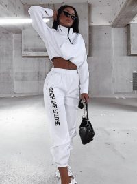 Women's sports and leisure suit sweater