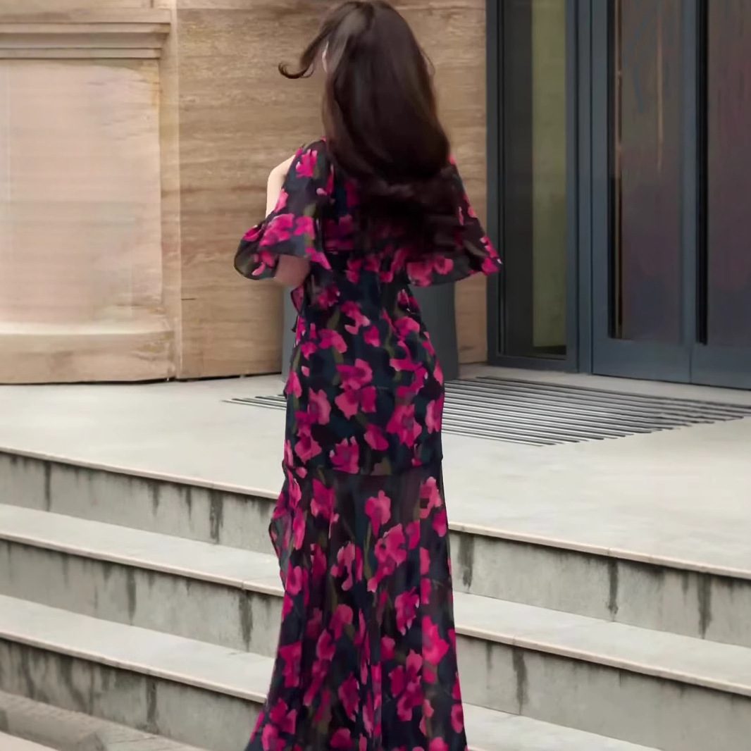 Retro Sexy V-neck Short Sleeve Gorgeous Dress