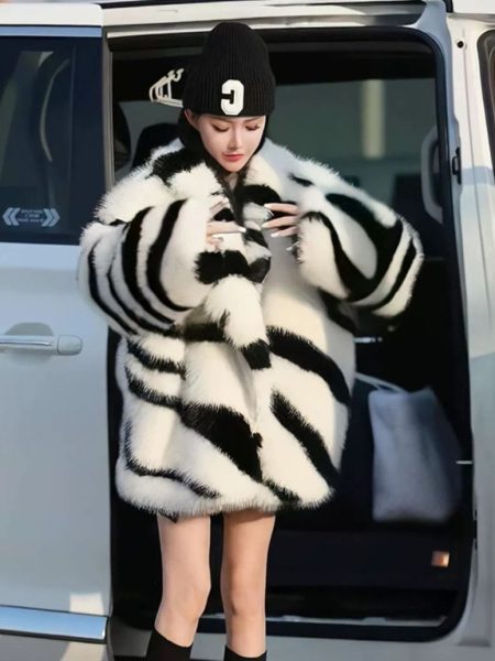 Fashionable Stylish Casual Zebra Stripe Large Skimmer Collar Top