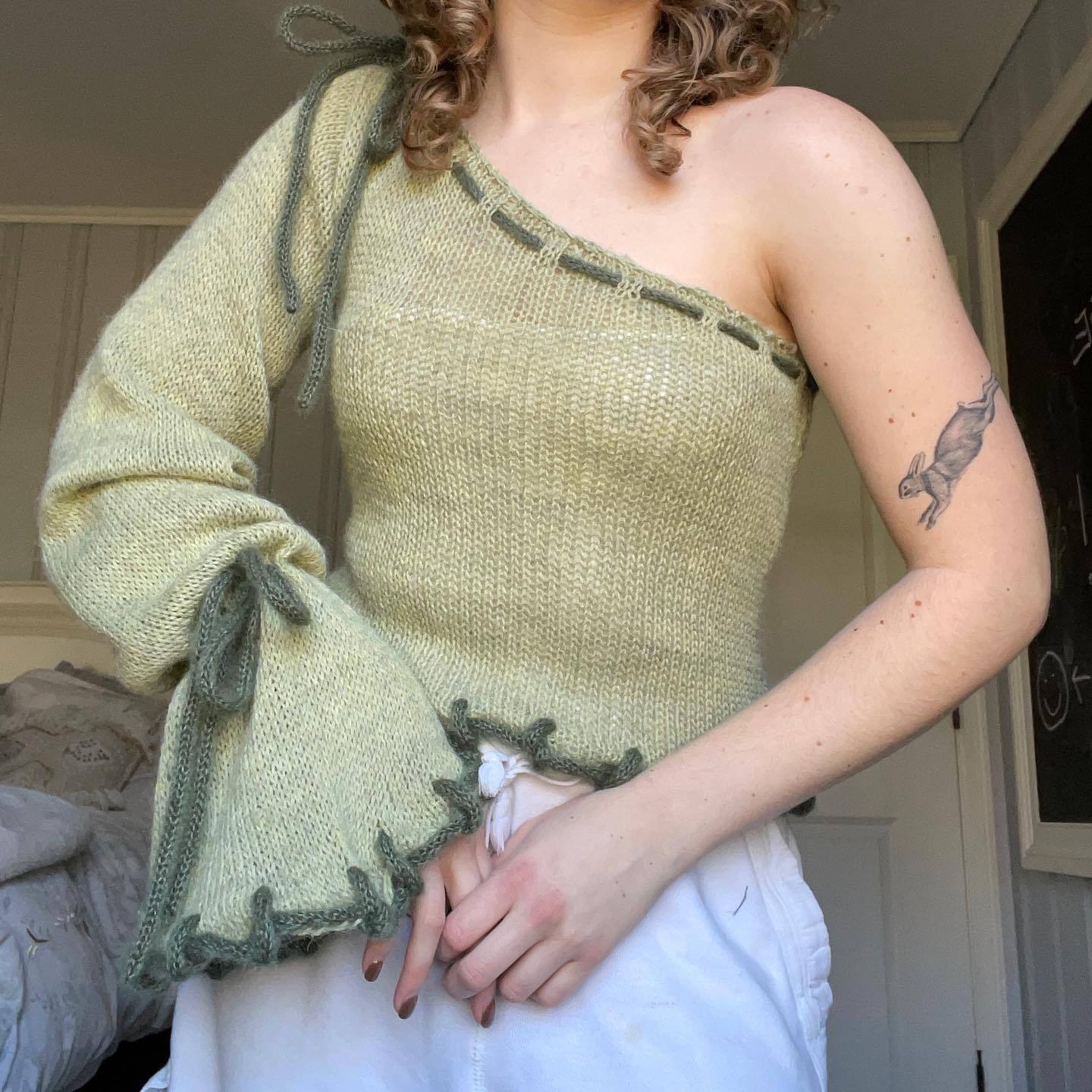 Buy Women's Clothing Online | Buy Trending Dresses for Women