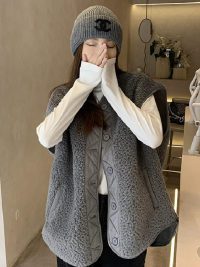 Gray Lamb Wool Warm And Loose Vest