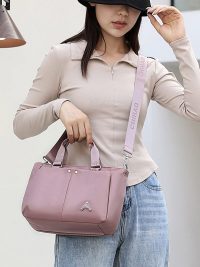 Nylon Portable Large Capacity Commuter Shoulder Bag