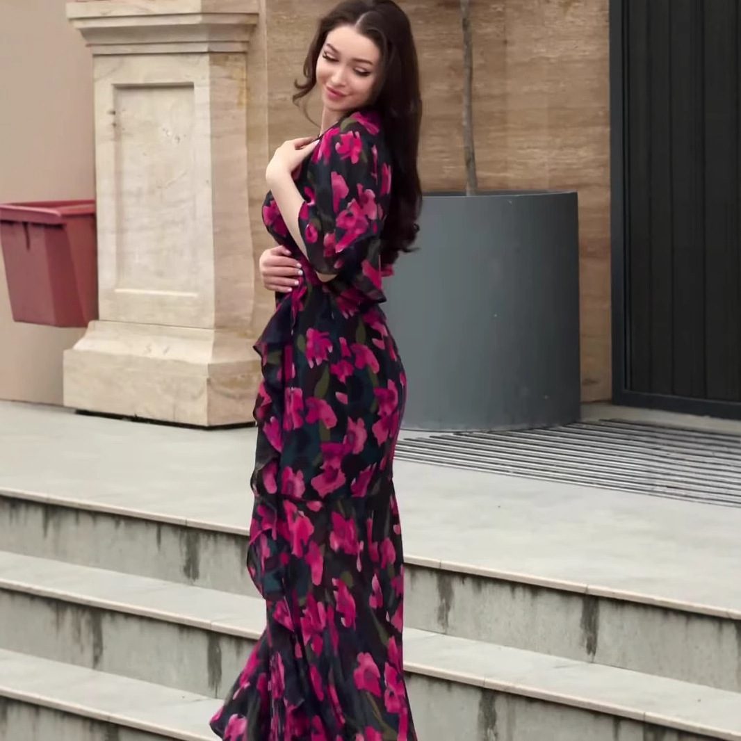 Retro Sexy V-neck Short Sleeve Gorgeous Dress