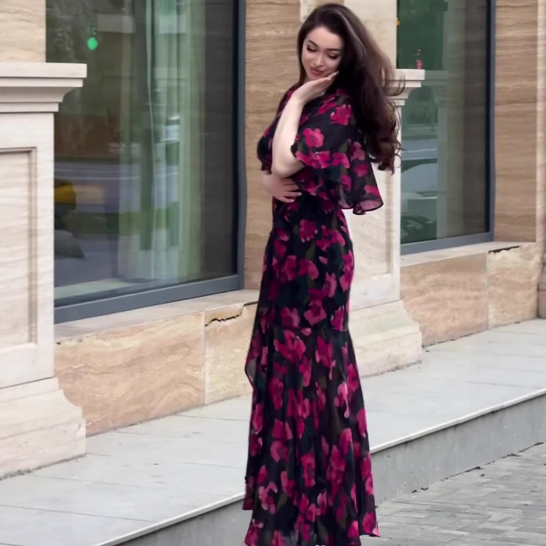 Retro Sexy V-neck Short Sleeve Gorgeous Dress