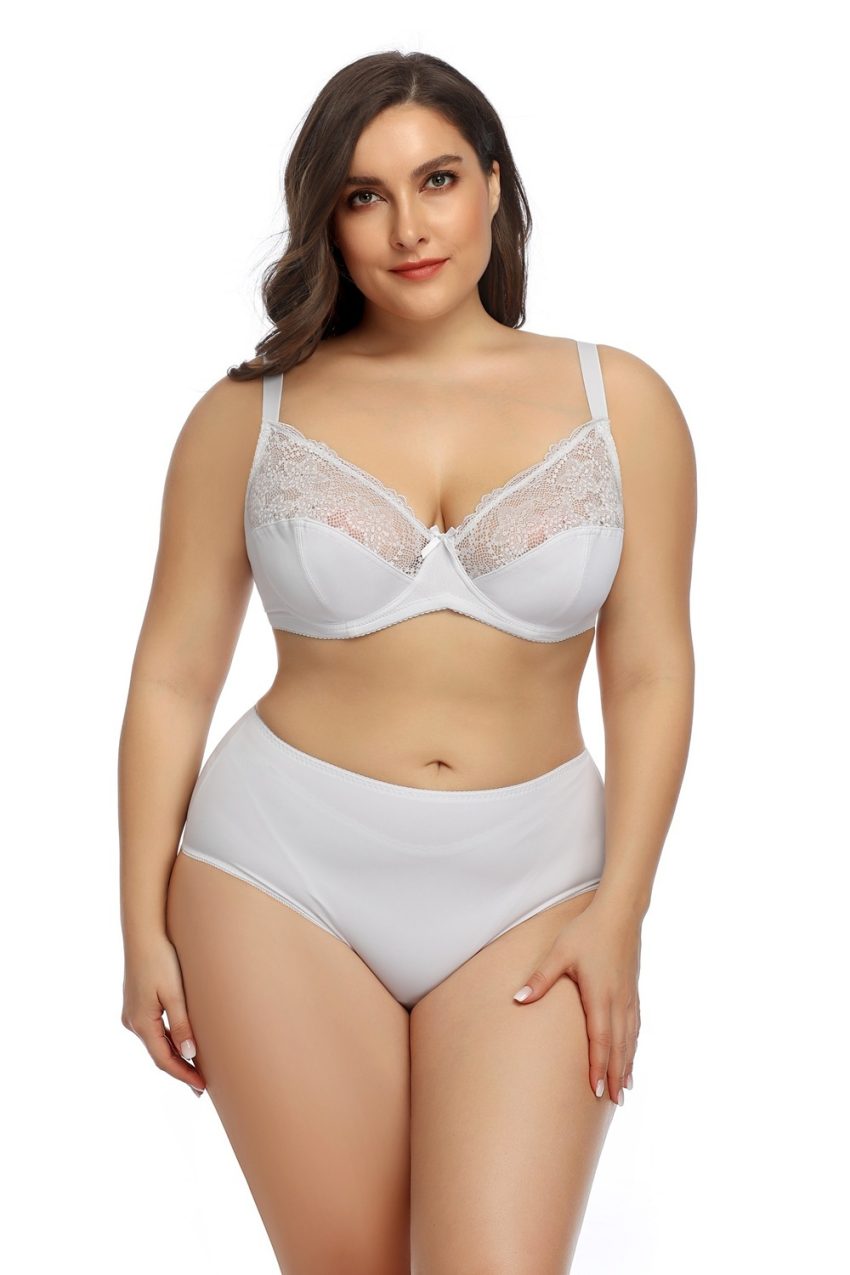 Large size women's bra with steel ring