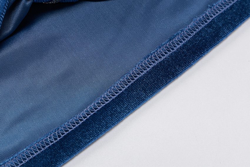 Hooded Top With Zpper And Pleated Pants