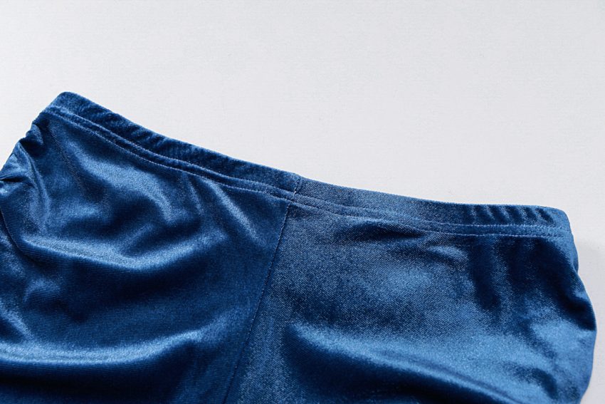 Hooded Top With Zpper And Pleated Pants