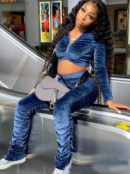 Hooded Top With Zpper And Pleated Pants