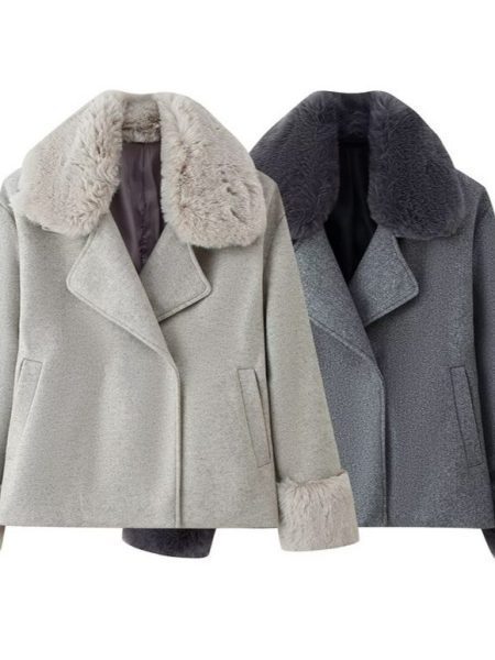 Women's Short Wool Coat With Fur Collar Decoration