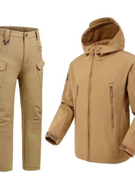 Soft Shell Shark Skin Windproof Fleece-lined Camouflage Jacket For Men