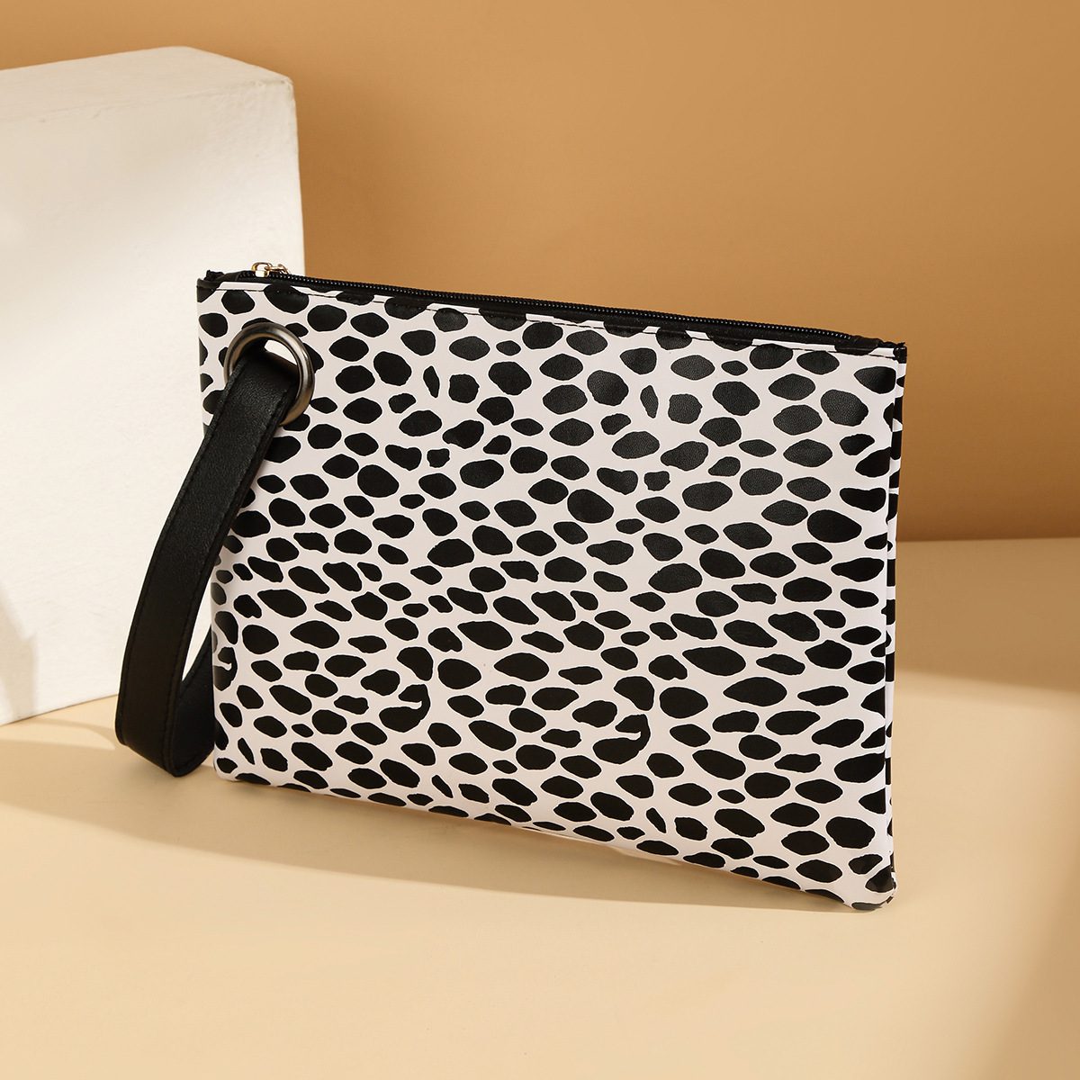 166fc059 4b55 4a61 9a83 9b83f3786a18.jpg