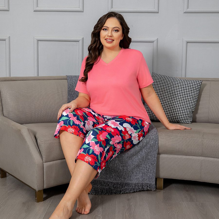 Plus-size Womens Capri Pajama Set With Short Sleeves