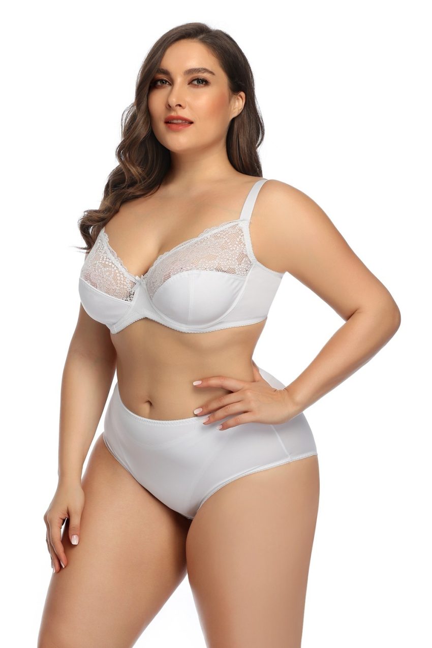 Large size women's bra with steel ring