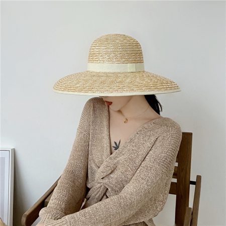 French Hepburn Wind Big Eaves Domed Straw Hat Women's Sun Protection Beach Hat
