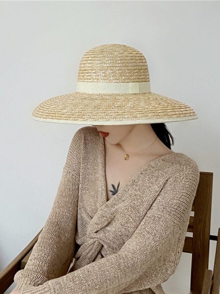 French Hepburn Wind Big Eaves Domed Straw Hat Women's Sun Protection Beach Hat