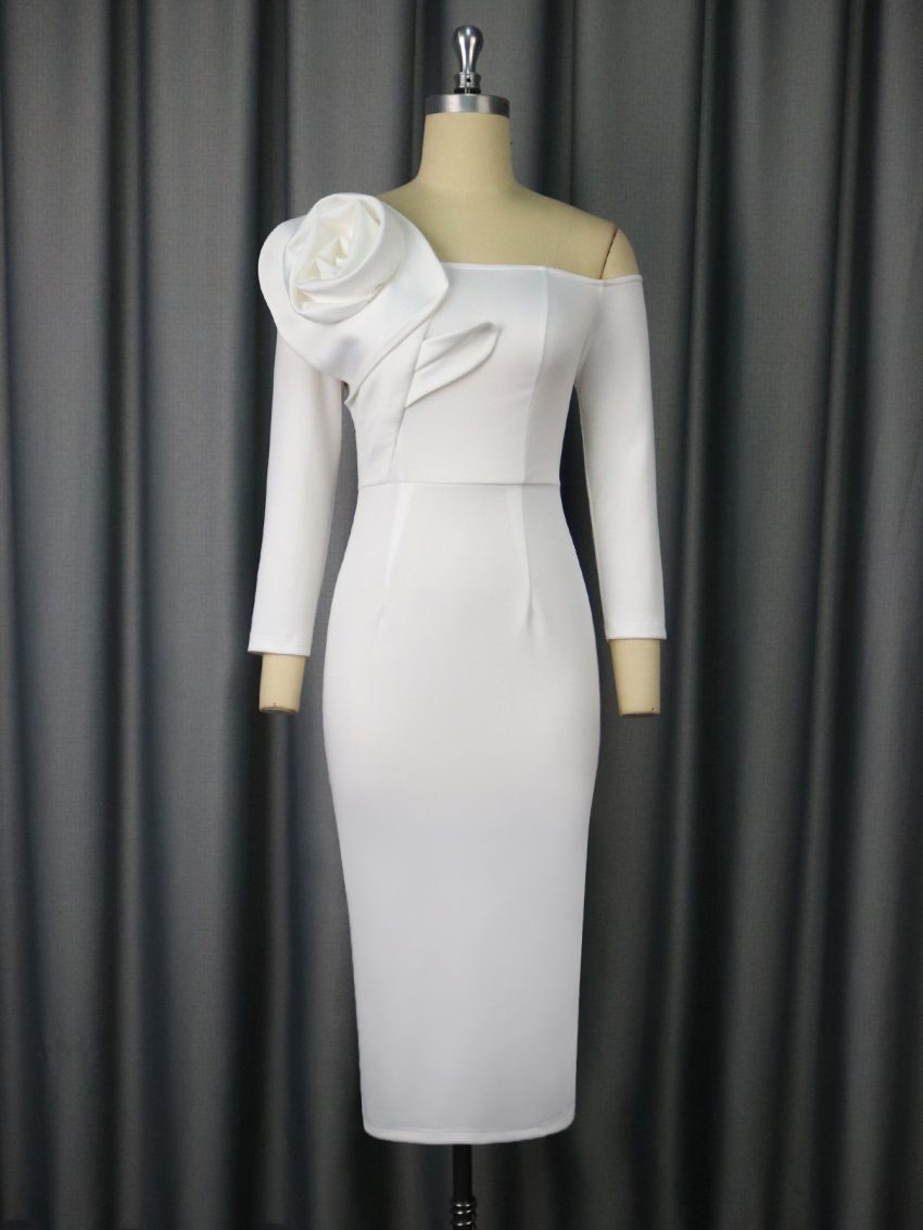 Elegant Bell Sleeve Three-dimensional Flower Dress Back Slit Dress