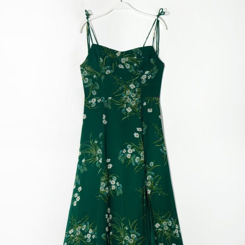 New Slim Fit Slimming French Strap Shoulder Lace Printing Holiday Dress