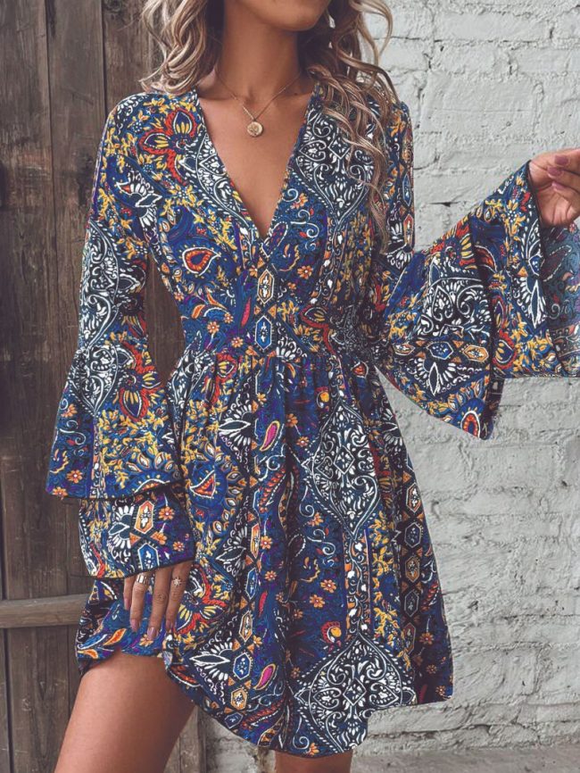 Elegant Women's Paisley Print V-neck Trumpet Sleeve Dress